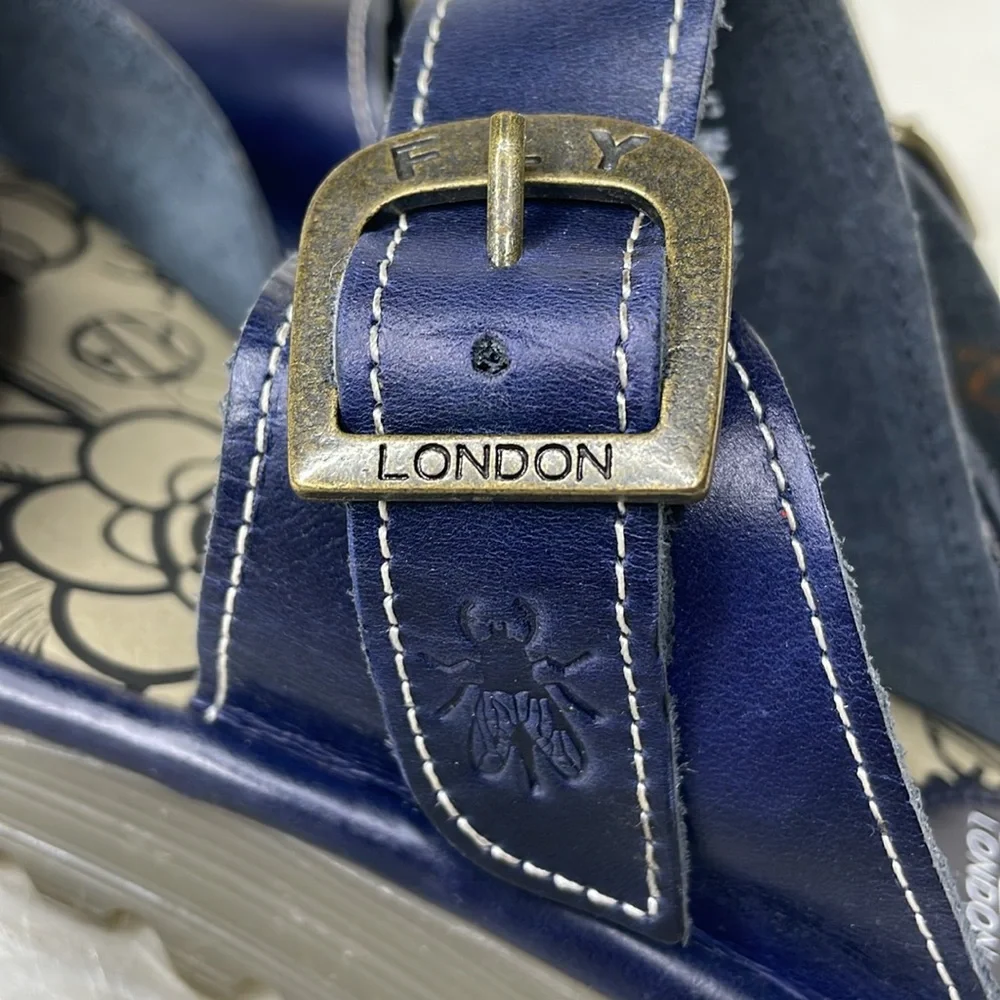 NWOT Fly London Women’s Blue Leather Sandals